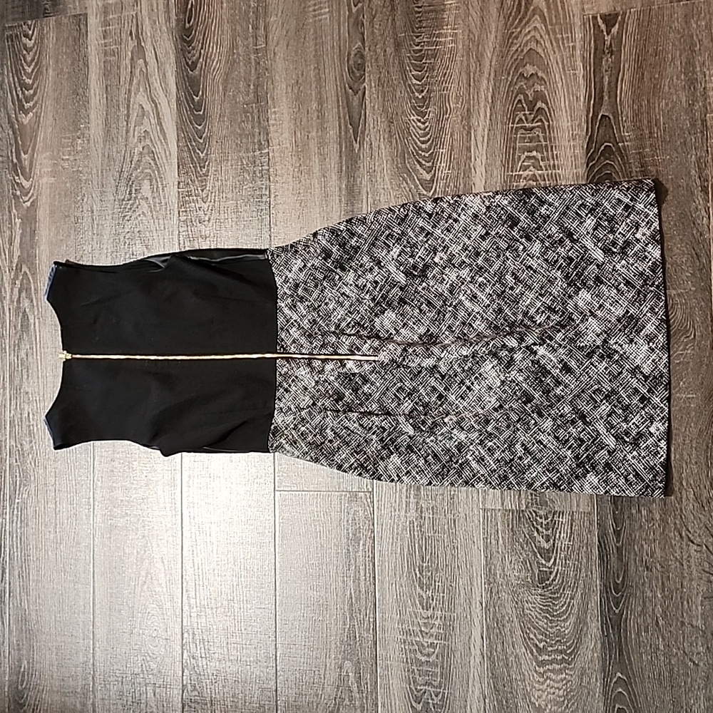 ❄️ Banana Republic leather top Shift Dress ❄️ - Picture 4 of 4